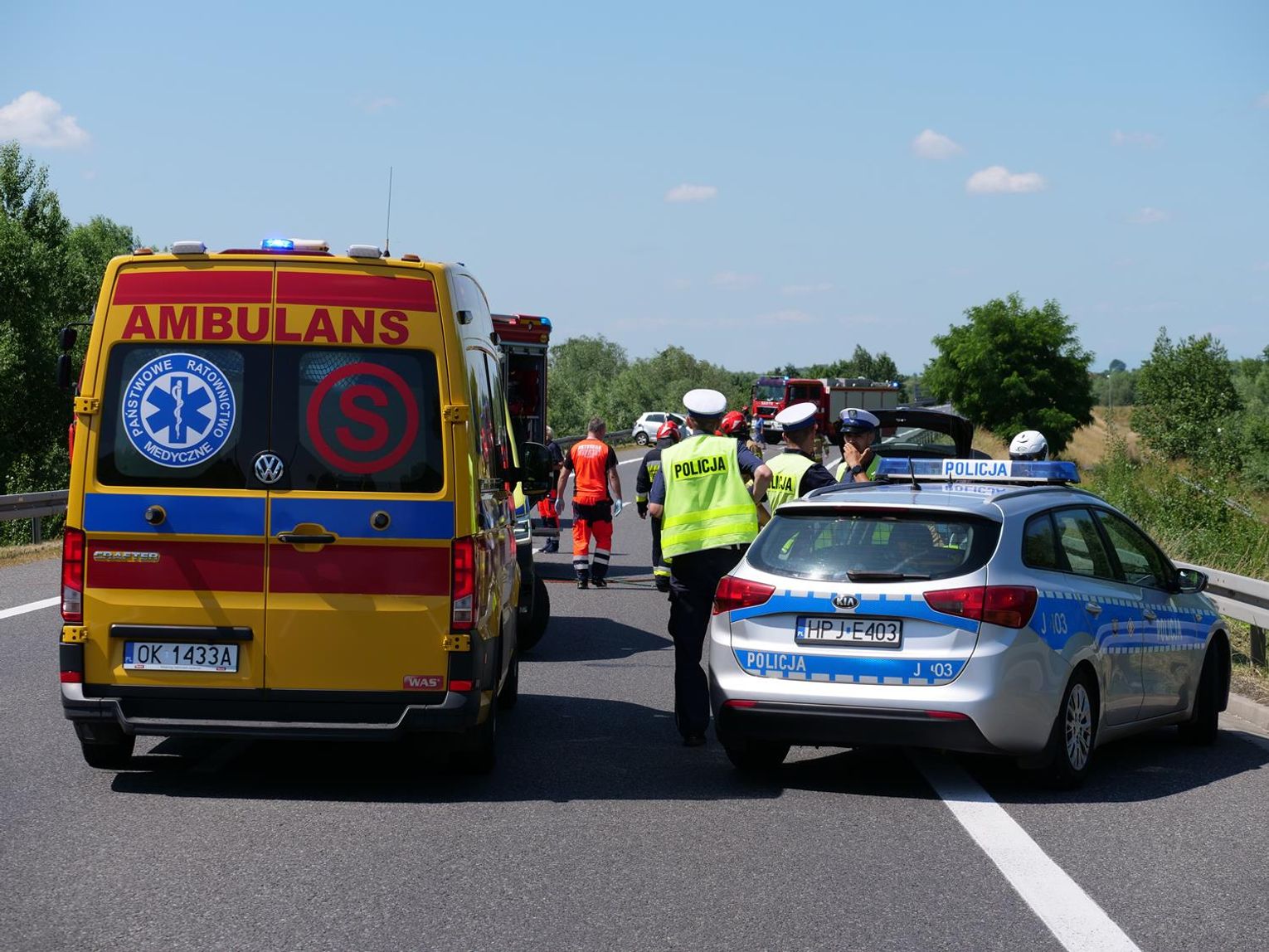 Trzy Samochody Zderzy Y Si Na Obwodnicy M Czyzna Trafi Do Szpitala