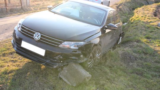 14-latek rozbił auto swojej mamy i powiedział, że ktoś je ukradł