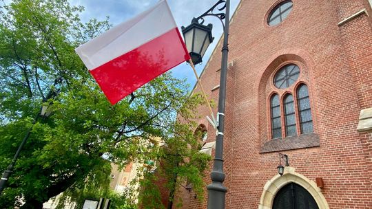 2 maja Dniem Flagi Rzeczypospolitej Polskiej