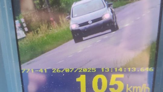 22-latek pędził 105 km/h w terenie zabudowanym. Stracił prawo jazdy na trzy miesiące