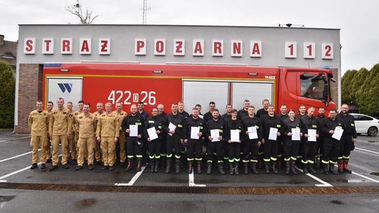 22 strażaków ochotników z powiatu kędzierzyńsko-kozielskiego zdobyło nowe uprawnienia