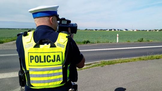 36-letni motocyklista otrzymał 3000 zł mandatu, 13 punktów karnych i stracił prawo jazdy