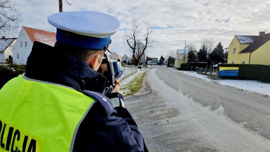 80-letni kierowca pędził ponad setką w obszarze zabudowanym