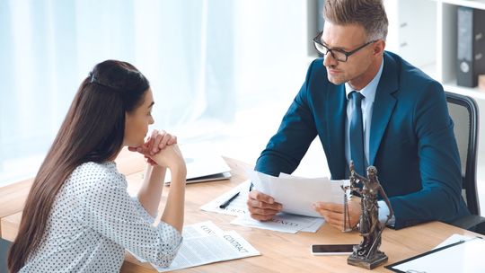 Adwokat dla cudzoziemców w Polsce - co warto wiedzieć o pomocy prawnej dla obcokrajowców lawyer in poland