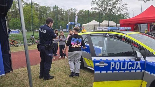 Policjanci dbali o bezpieczeństwo podczas weekendowych wydarzeń. ZDJĘCIA