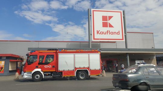 Alarm pożarowy w markecie Kaufland