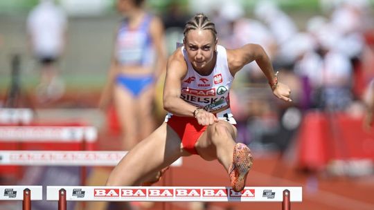 Alicja Sielska ze srebrnym medalem mistrzostw Polski Alicja Sielska ze srebrnym medalem mistrzostw Polski