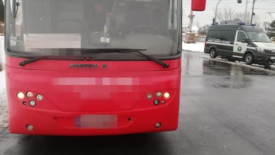 Autobus wiózł pasażerów z Poznania na Ukrainę. Inspektorzy z Kędzierzyna-Koźla znaleźli sporo usterek