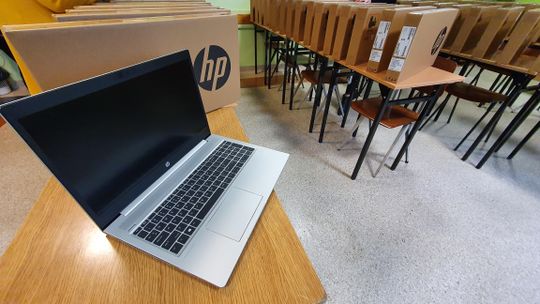 Będą laptopy dla nauczycieli szkół podstawowych