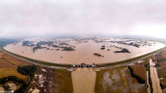 Bezpieczeństwo przeciwpowodziowe Górnej Odry ćwierć wieku po powodzi tysiąclecia