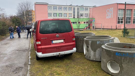 Bezpieczniej i ładniej wokół szkoły