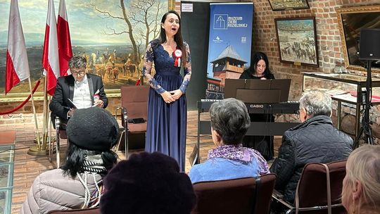 Biało-Czerwone Melodie - Koncert Pieśni Polskich w Muzeum Ziemi Kozielskiej. ZDJĘCIA