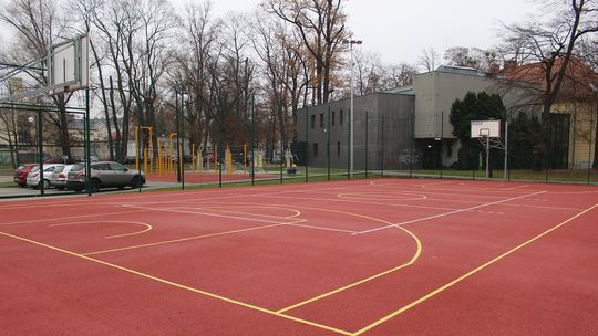Boisko na kozielskim "Orliku" jak nowe