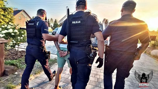 Brak zarzutów i brak jakichkolwiek środków zapobiegawczych. To jest skandal - mówią Łowcy PDF-ów