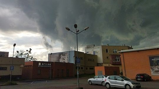 Burze z piorunami nad regionem - Instytut Meteorologii ostrzega