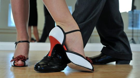 Buty do tańca - gdzie szukać najwygodniejszego obuwia ślubnego?