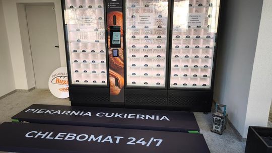 Chlebomat w Kędzierzynie-Koźlu. Świeże pieczywo i ciasta o każdej porze