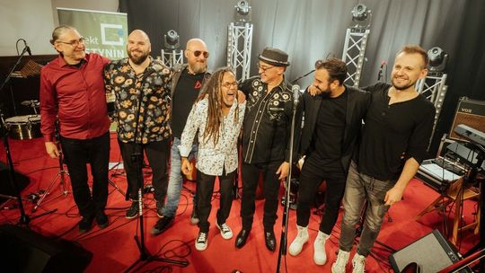 Cichoński i Torres zagrają przeboje legendy. Viva Santana w Klubie Kameleon