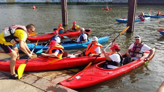 Czwartkowe spływy kajakowe Kłodnicą i Odrą w Kędzierzynie-Koźlu