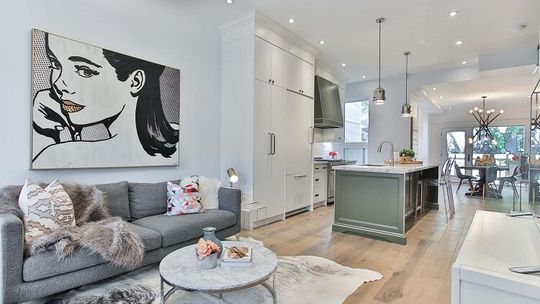 Czy lampy industrialne pasują tylko do salonu? Poznaj nowe pomysły na oświetlenie