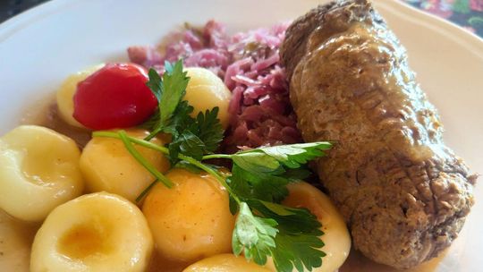 Czy w piątek 26 grudnia wierni mogą jeść mięso? Biskup opolski Andrzej Czaja podjął decyzję