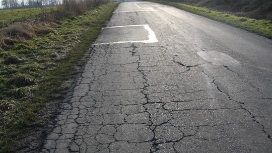Dobra wiadomość dla mieszkańców gminy Pawłowiczki. Ta droga zostanie wyremontowana