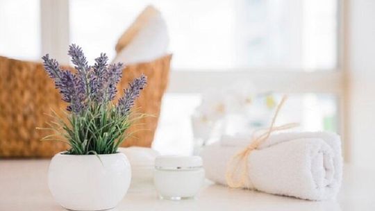 Dodatki, które ocieplą łazienkę 