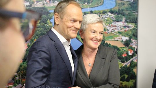 Donald Tusk spotkał się z samorządowcami Opolszczyzny w Kędzierzynie-Koźlu Donald Tusk spotkał się z samorządowcami Opolszczyzny w Kędzierzynie-Koźlu