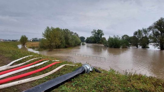 Droga między Ciskiem a Bierawą nieprzejezdna. ZDJĘCIA