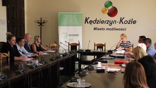 "Dugnad" wciąż na tapecie