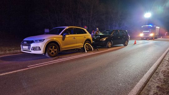 Dwa samochody osobowe zderzyły się na ulicy Przyjaźni