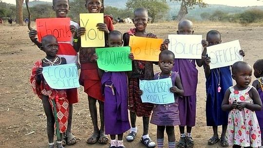 Dzieci z Afryki dziękują naszym policjantom