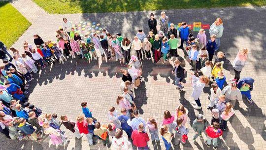 Dzień Ziemi w PSP nr 20. Kolory natury, ekologiczne misje i ważne przesłanie dla uczniów