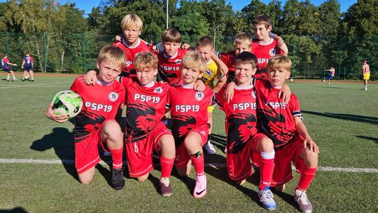 „Dziewiętnastka” zdominowała MOSiR Cup. ZDJĘCIA