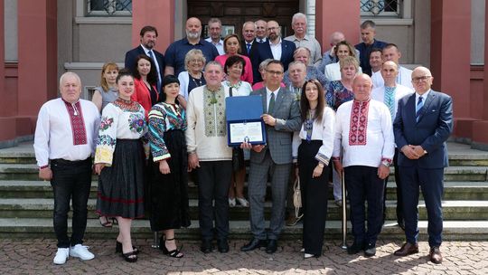 Mija dokładnie rok od podpisania umowy partnerskiej