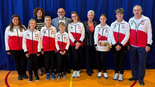 Ekipa z Zespołu Szkolno-Przedszkolnego nr 1 z Cisowej  w TOP10 Europy! ZDJĘCIA