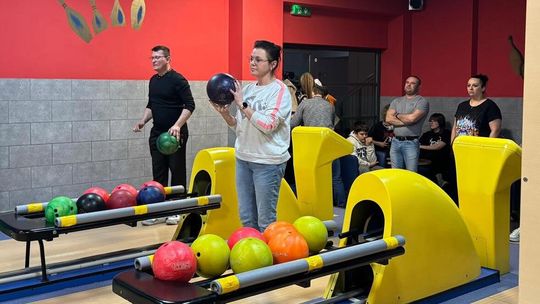 Emocje do ostatniego rzutu. Znamy mistrzów Kędzierzyna-Koźla w bowlingu Emocje do ostatniego rzutu. Znamy mistrzów Kędzierzyna-Koźla w bowlingu