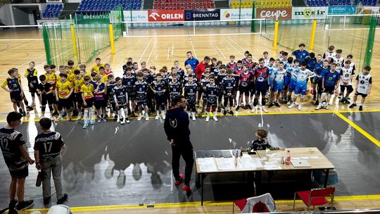 Finałowy turniej Opolskiej Ligi Mini Siatkówki w Kędzierzynie-Koźlu. ZDJĘCIA