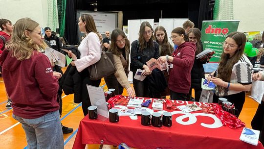 Forum Edukacyjno-Gospodarcze w Kędzierzynie-Koźlu. W jednym miejscu szkoły, uczelnie i pracodawcy Forum Edukacyjno-Gospodarcze w Kędzierzynie-Koźlu. W jednym miejscu szkoły, uczelnie i pracodawcy