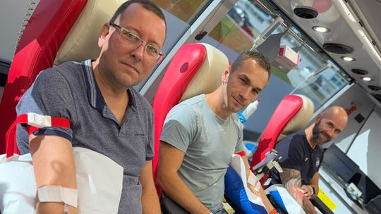 Frekwencja przerosła oczekiwania! Kibice tłumnie przyszli oddać krew przed meczem ZAKSY. ZDJĘCIA