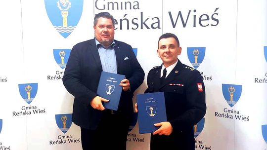 Gmina Reńska Wieś dorzuca 30.000 zł do zakupu wozu strażackiego