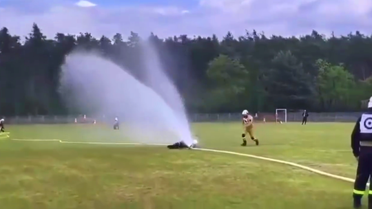 Groźny incydent na gminnych zawodach sportowo-pożarniczych w Lubieszowie. FILM
