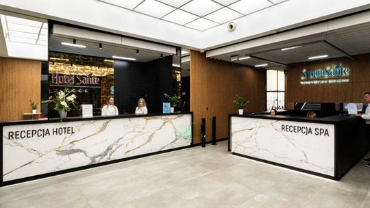 hotel z basenem w stolicy