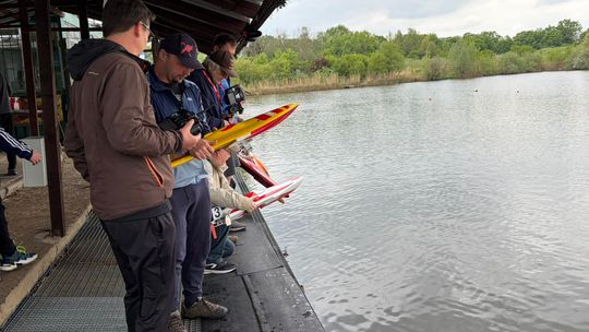 I Runda Mistrzostw Polski modeli pływających klasy M w Kędzierzynie-Koźlu. ZDJĘCIA