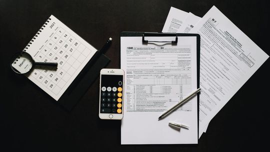 Ile wynosi ZUS dla nowych firm w 2026 roku i jak można go obniżyć?
