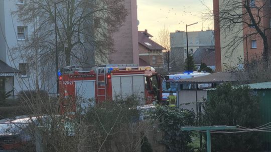 Interwencja służb ratunkowych na osiedlu Pogorzelec