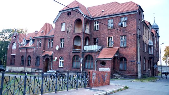 Inwestor z branży budowlanej zainteresowany przejęciem kamienicy w Koźlu Porcie. ZDJĘCIA