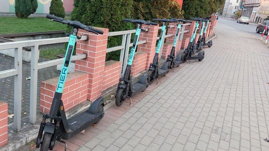 Jechał przez miasto elektryczną hulajnogą. Miał 2,5 promila alkoholu