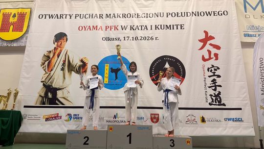 Jedenaście medali karateków KS Oyama Onyks w Olkuszu. ZDJĘCIA