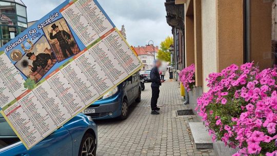 Jedni płacą i się cieszą, inni dzwonią na policję. Kominiarze przebierańcy ruszyli z kalendarzami